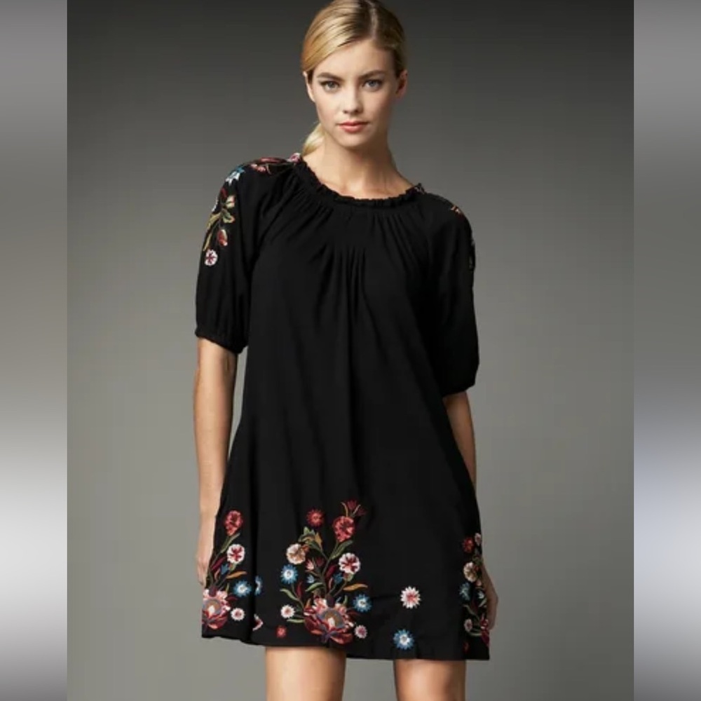 (LIKE NEW) JWLA (off the shoulder) boho dress SMALL 💐